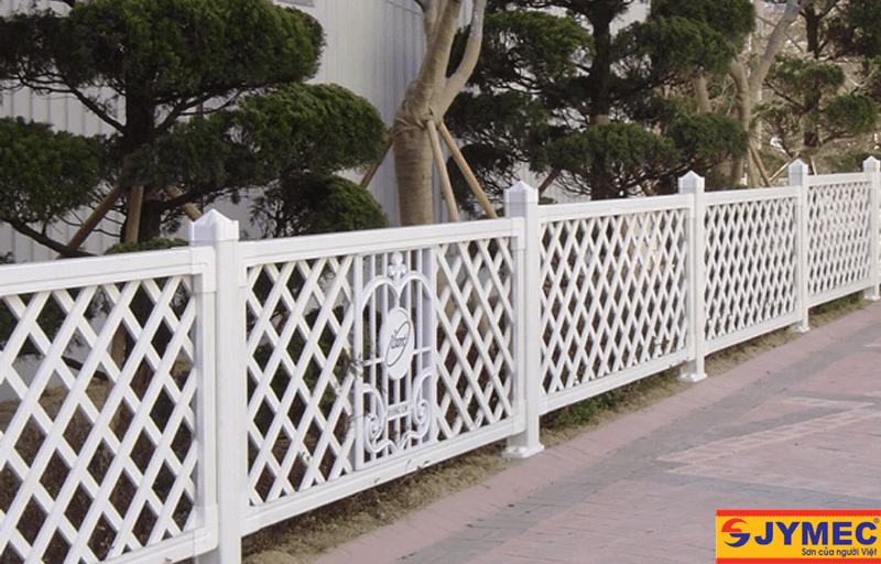 Thiết kế lại khu vực hàng rào của nhà mình