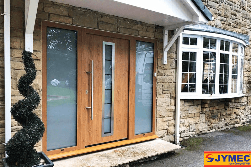 Tân trang ngoại thất với khu vực cửa ra vào