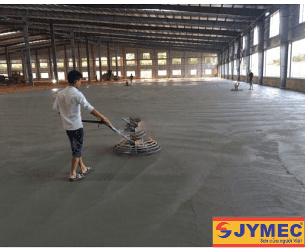 Không sử dụng máy xoa nền trước khi sơn epoxy