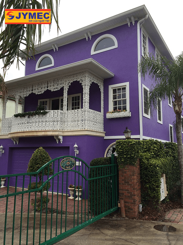 Người cá tính chọn sơn nhà màu tím