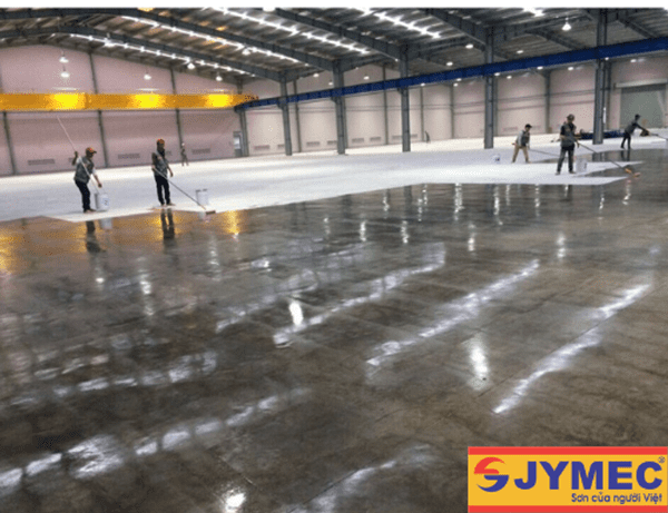 sử dụng sơn lót cho sàn epoxy hình 3