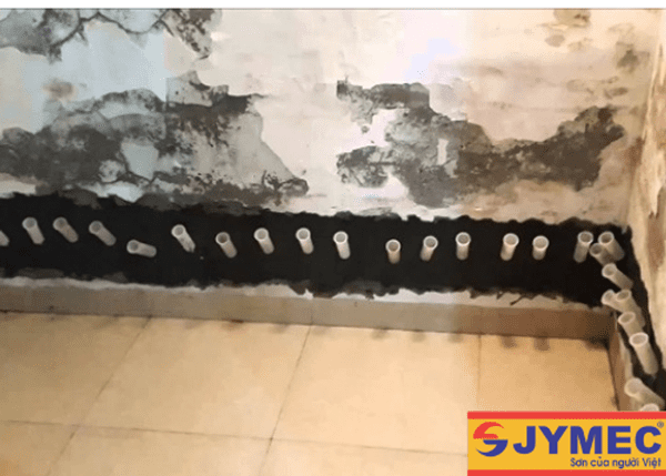 Tạo phễu trong chân tường