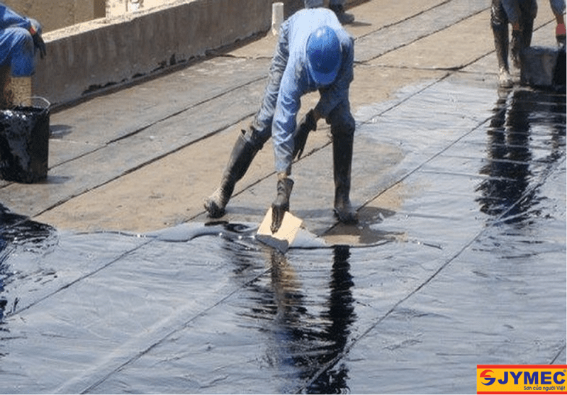 sử dụng nhựa đường chống thấm sàn mái