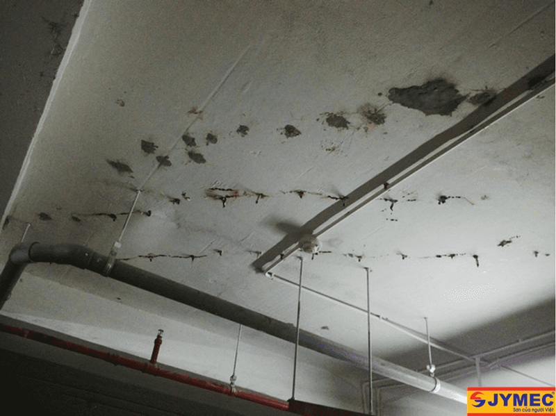 nguyên nhân trần nhà bị nứt