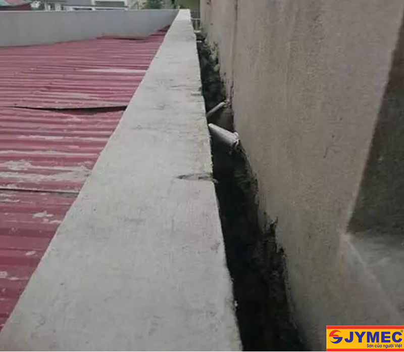 bịt khe tiếp giap giữa 2 nhà