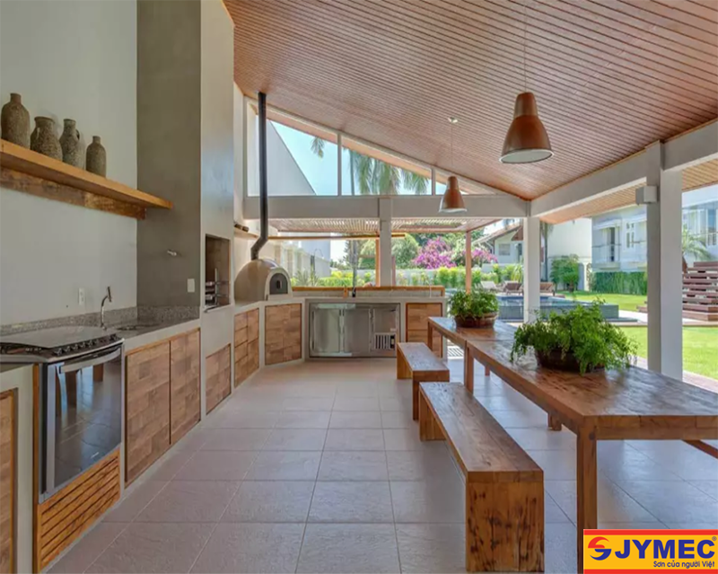 Không nên thiết kế bếp ngoài trời mà không có mái che