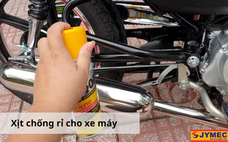 Ứng dụng xịt chống rỉ cho xe máy