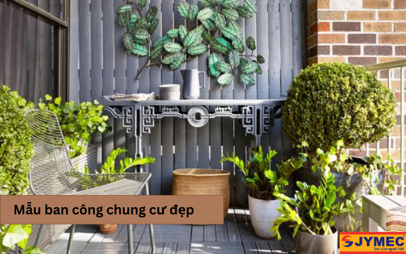 Mẫu ban công với nhiều cây xanh